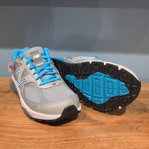New Balance Womens 1540v3 Running Shoes Grey Blue Sneakers 7.5 Wide (Men's 6)
